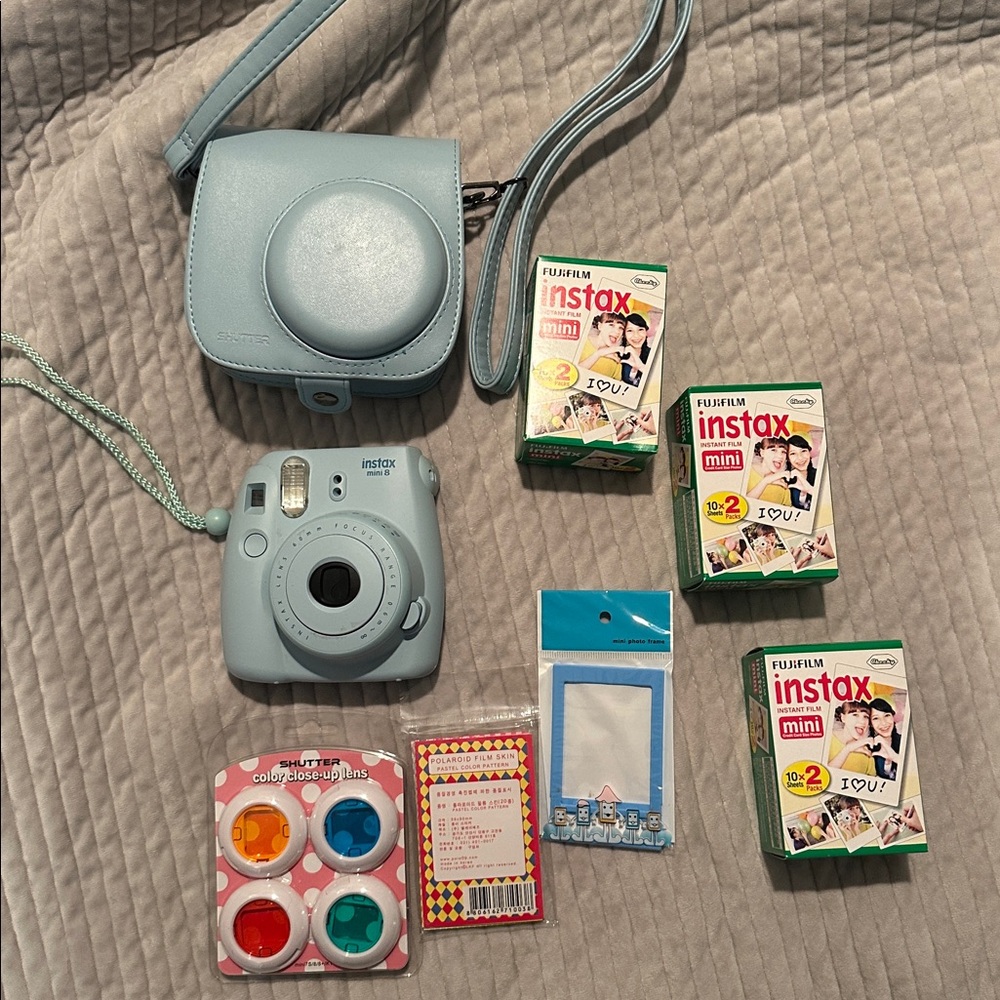 Fujifilm Instax Mini 8 Camera Set- Camera,case,3 film packs,misc accessories